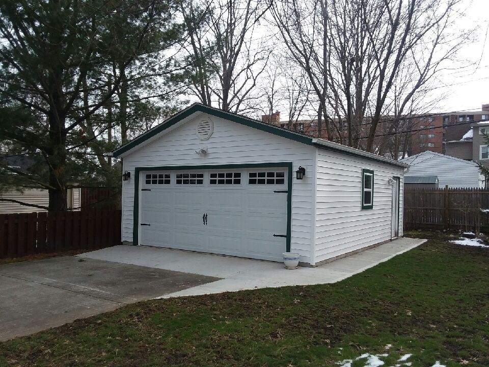 Garage Photo