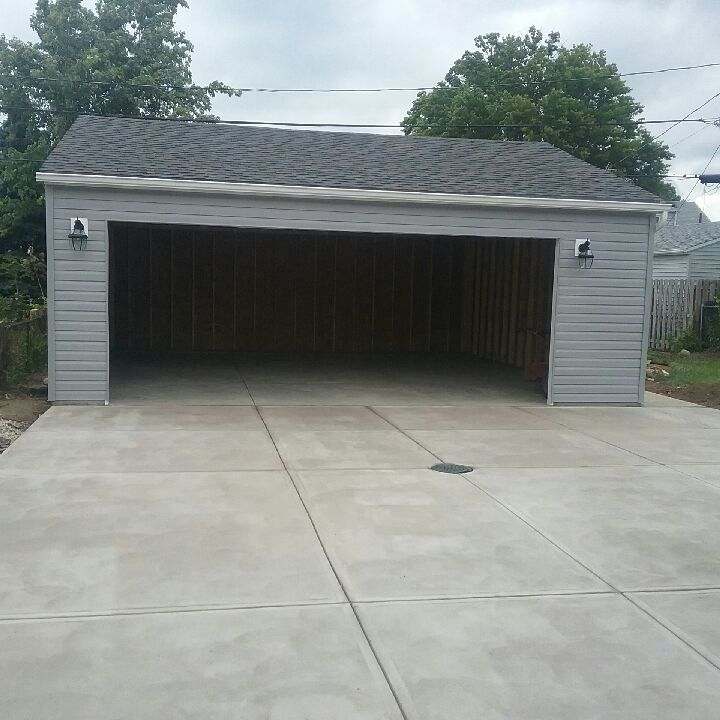Garage Photo